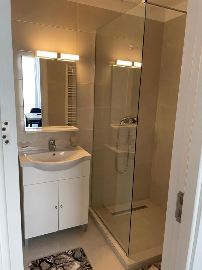 Aquazure Studio Residence 那沃达利 外观 照片